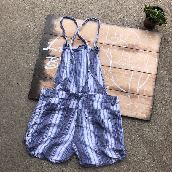 Free People Striped Shortalls (Shorts Overalls) Size 4 - Picture 10 of 10